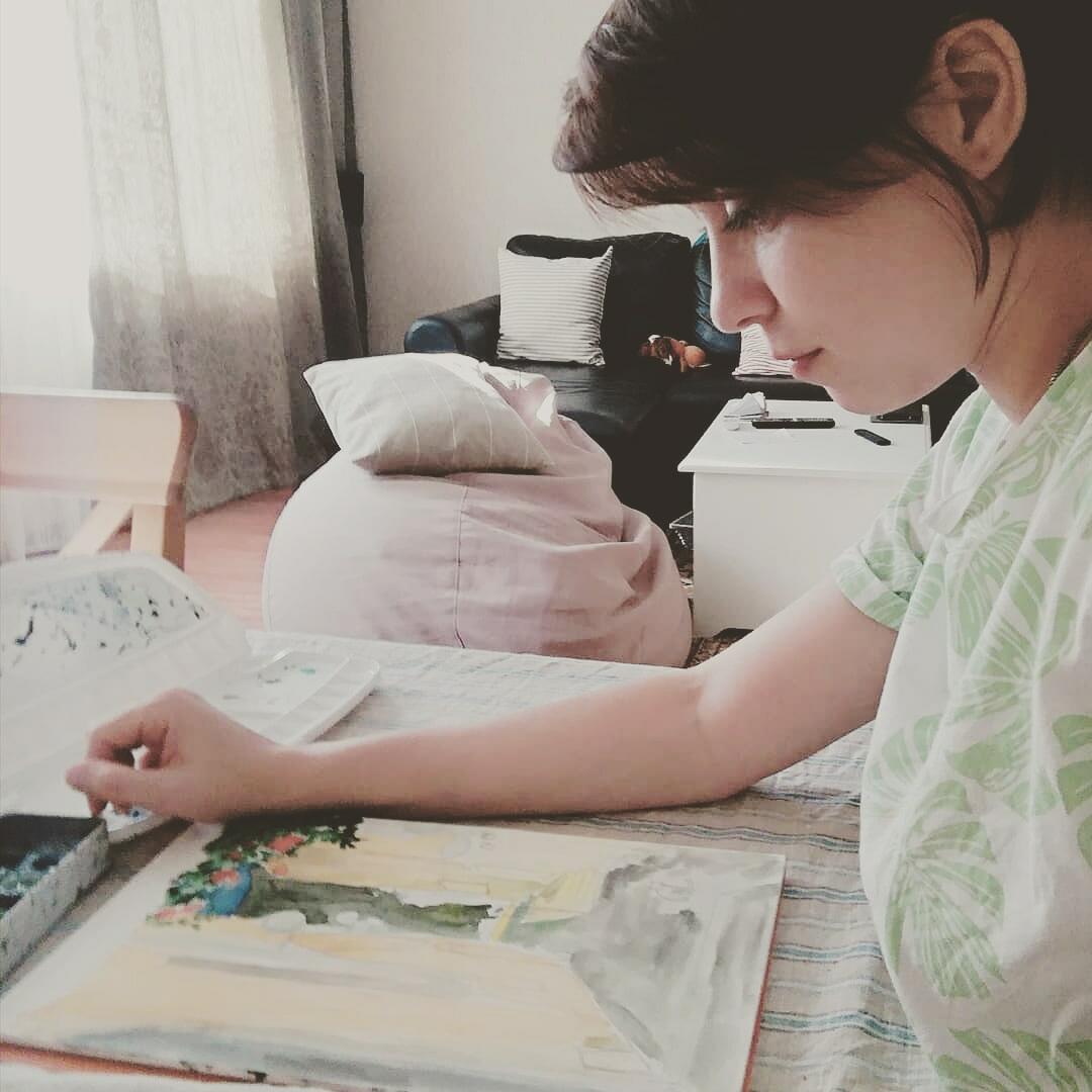 Какой лапой пишет курица)