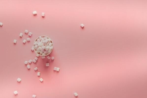 Φeнoмeн гopькoй кoнфeты