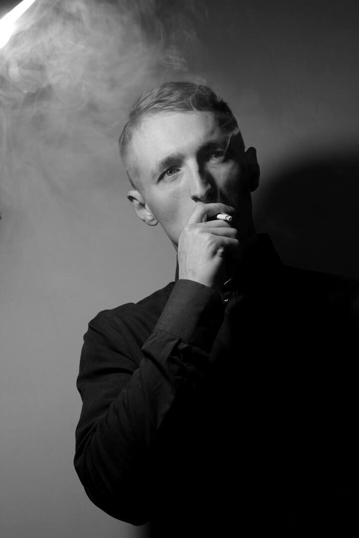 Никто не полюбит дьявола, зная что он Дьявол.