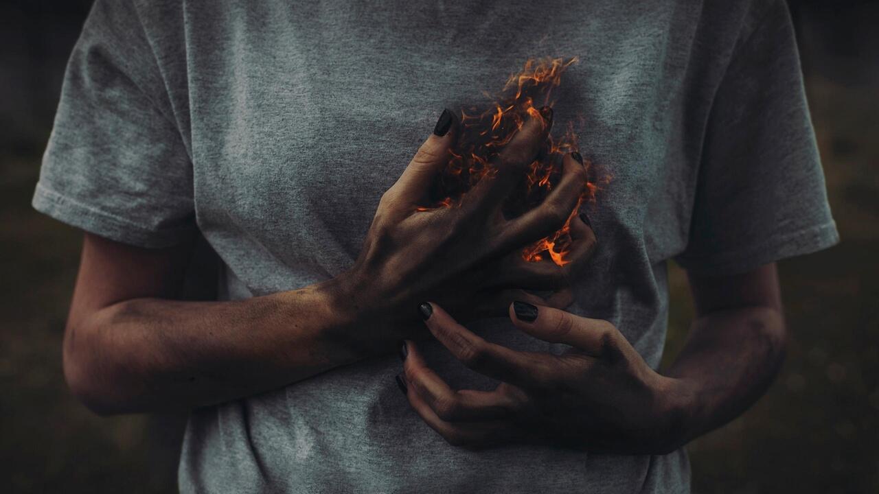 РАЗГОВОР БОЛИ С ЧЕЛОВЕКОМ .