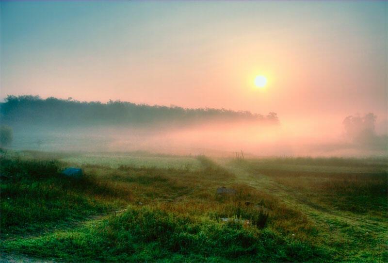 Поёт таинственная даль...