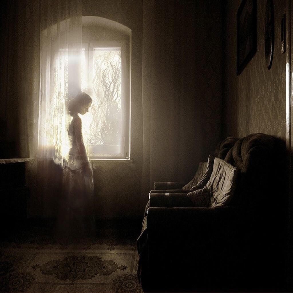 Мне страшно оставаться вновь одной