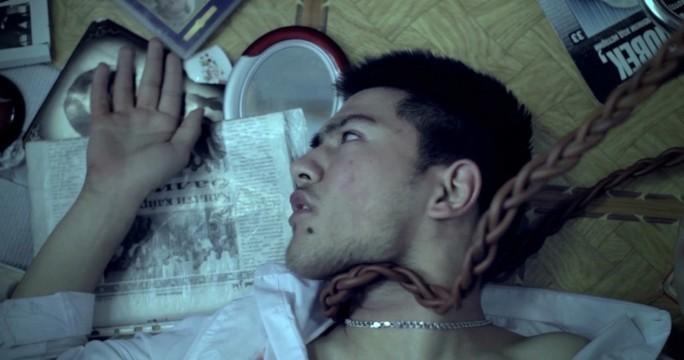 Джип. Арест. Губы. Ужас ора!.. Всё видел... Цепь  давила горло…