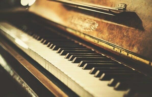 Старое пианино