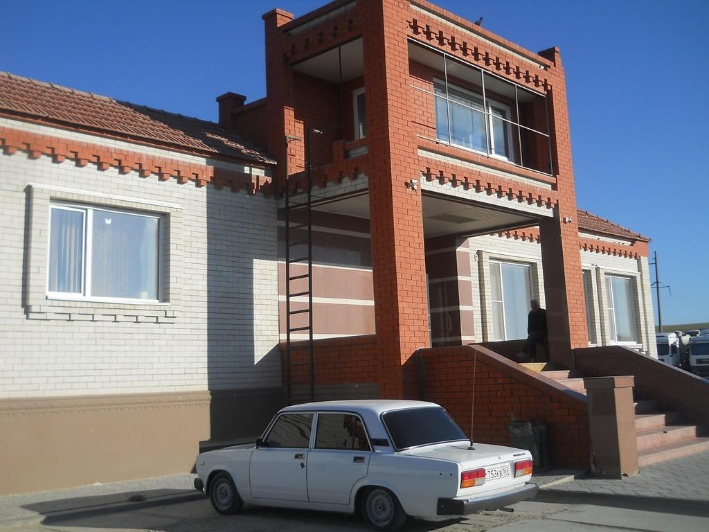 Репортаж из плохого придорожного кафе