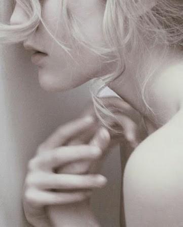 Ты моя реальность, кубики из льдин.