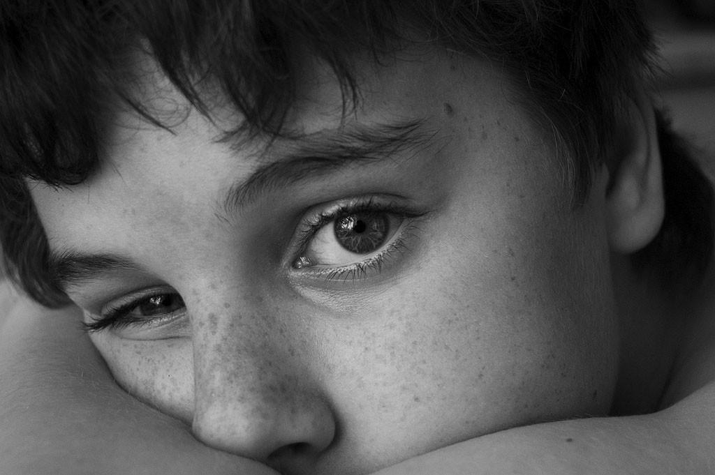 Отчего его взгляд..