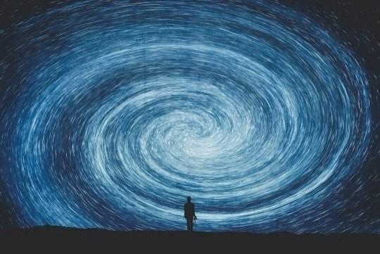 А жизнь как река..