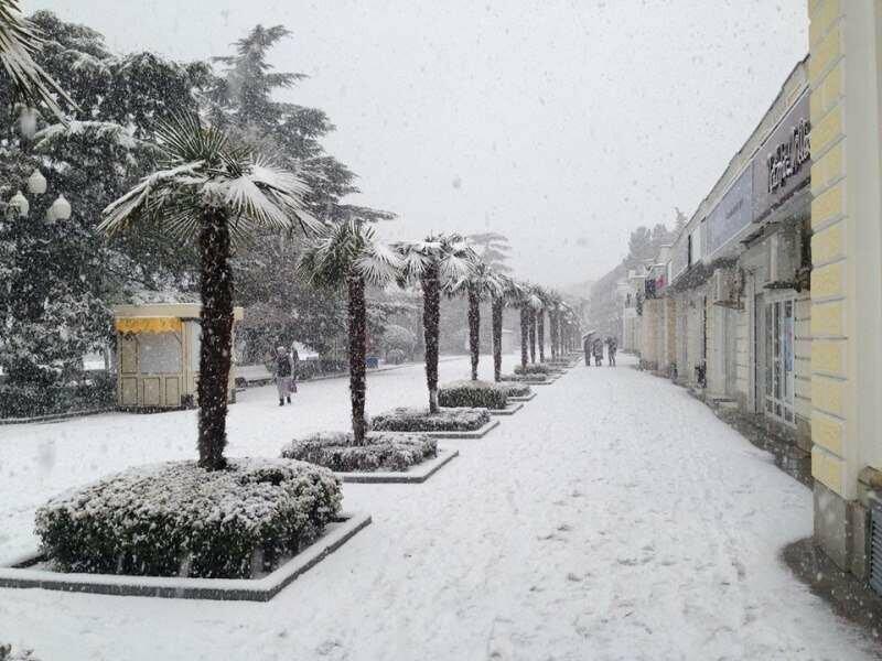 ЯЛТА В СНЕГУ