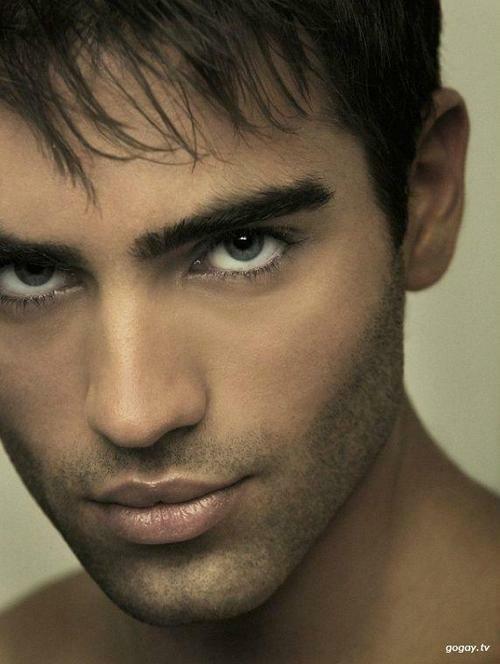 НИЧЕГО НЕ ИМЕЛА В ВИДУ