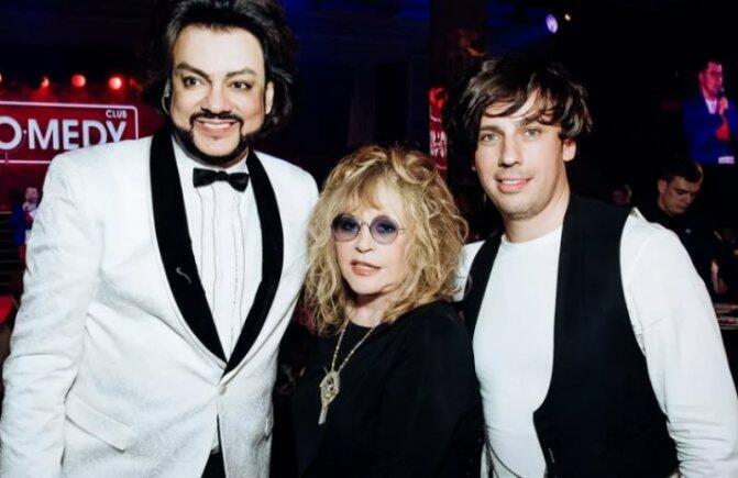 Воспитание по-пугачёвски!