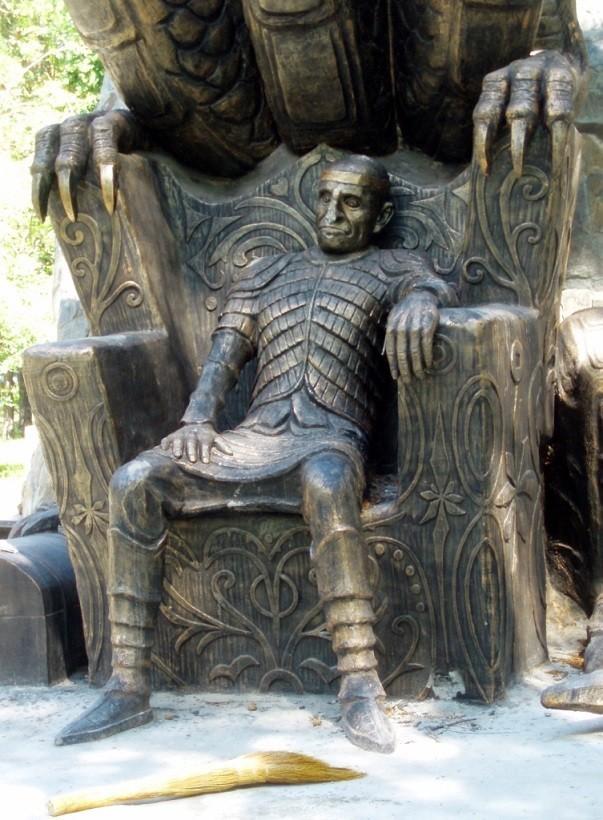 Он задумал трагедию в стиле рок...