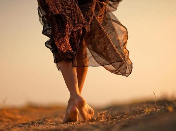 ХОДИТ ПРАВДА ПО  ЗЕМЛЕ .