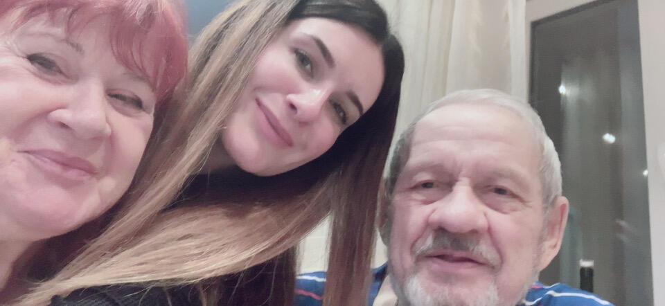 Словно перед зимним долгим снегом...