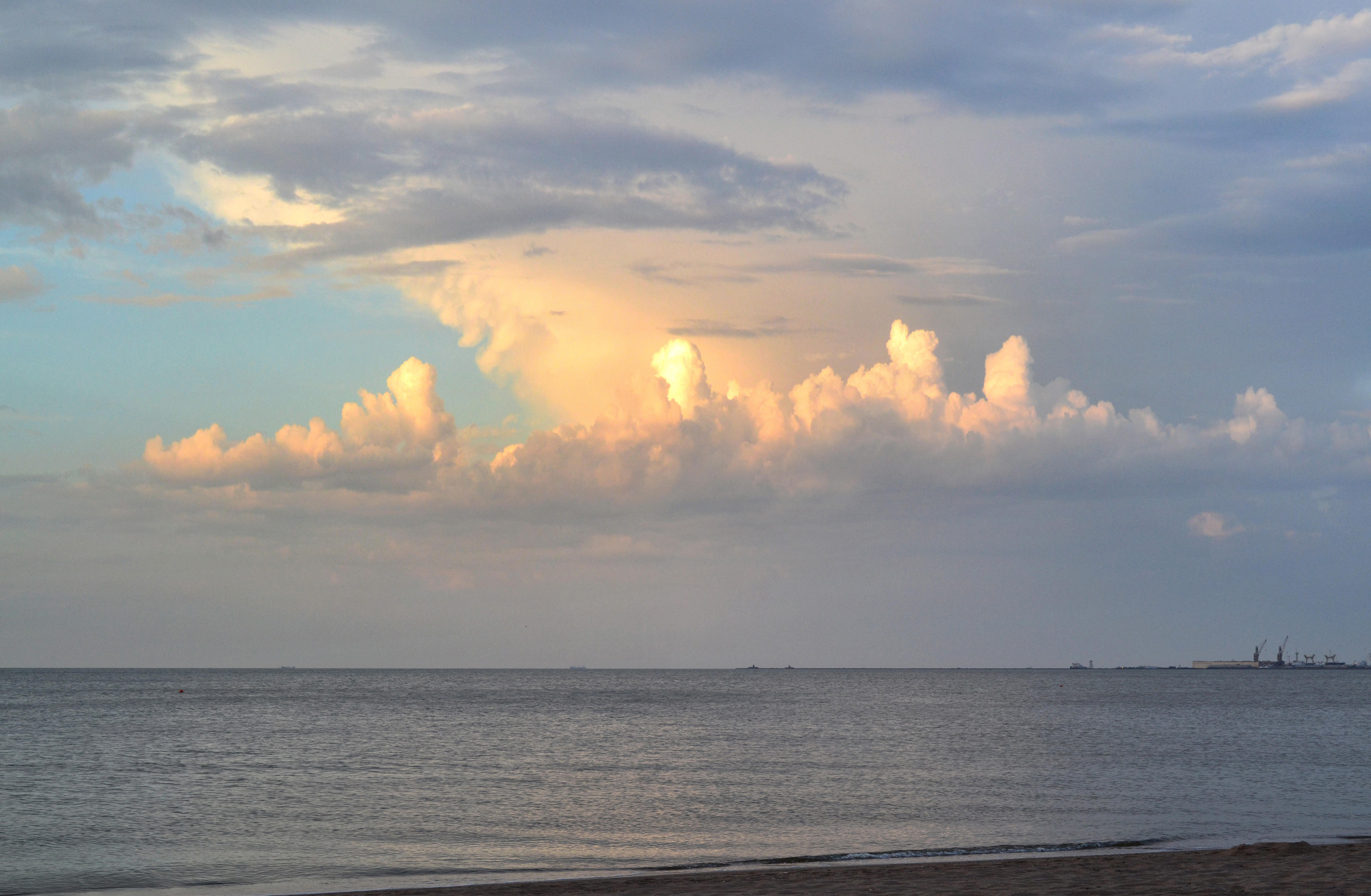 Не знаю, был ли я достоин  неосмотрительной тебя