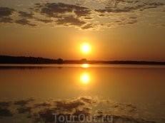 УПАЛО НЕБО В ОЗЕРО