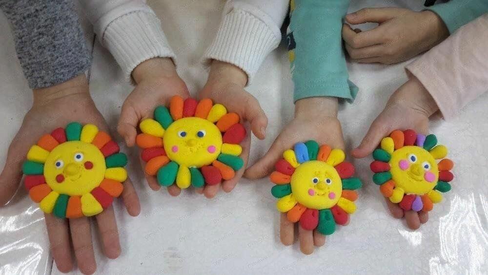 С Днём Цветного Пластилина!