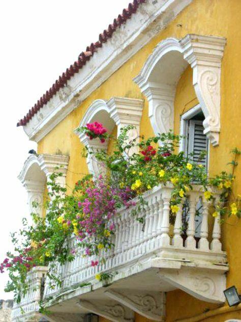 Колыхался узорчатый тюль