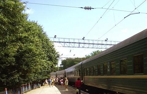 Нас ни чуточку годы не старят...