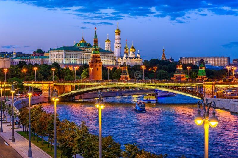 ДЕНЬ  МОСКВЫ -  РЕКИ