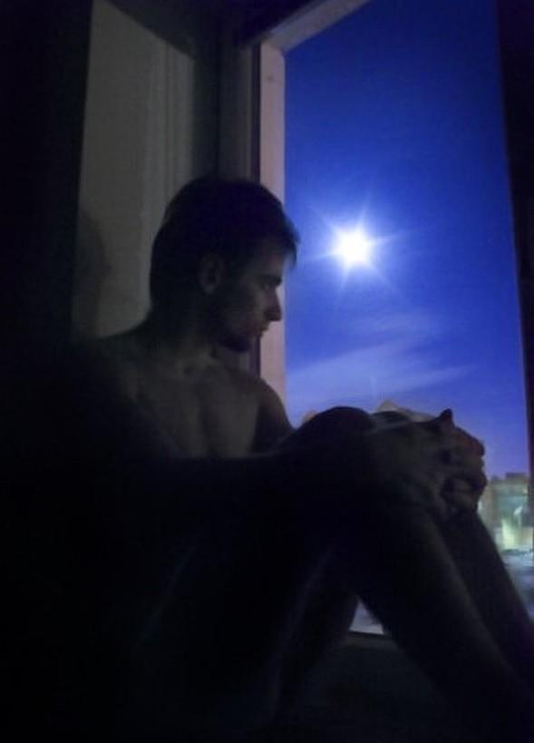 Когда на город ночь ложится