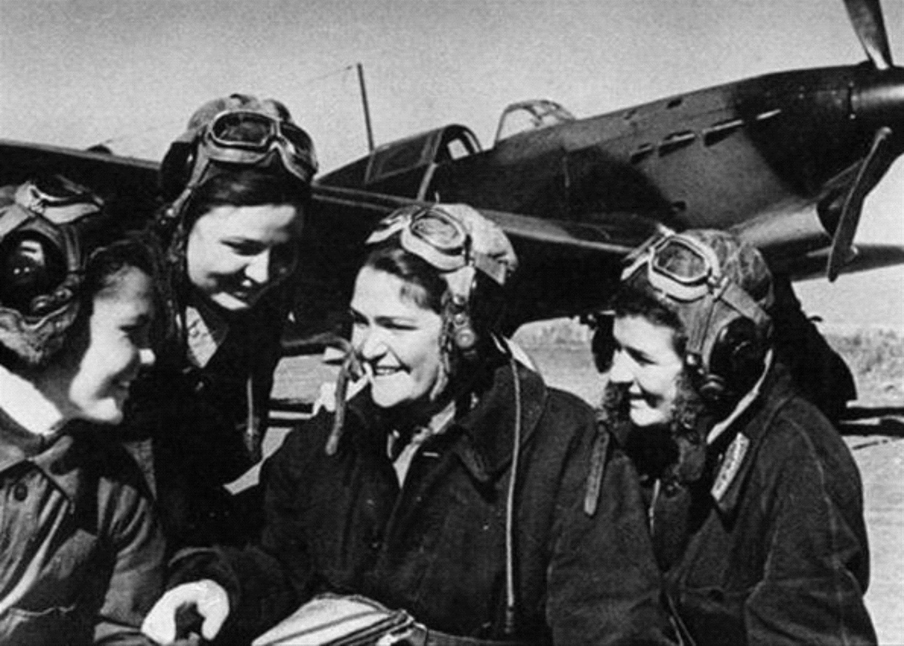 Женщинам-Героям Второй Мировой