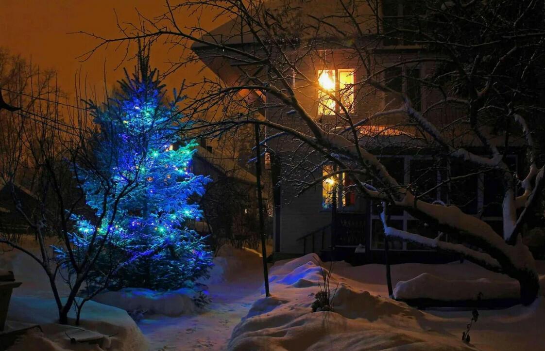 Уходит старый год - лирика