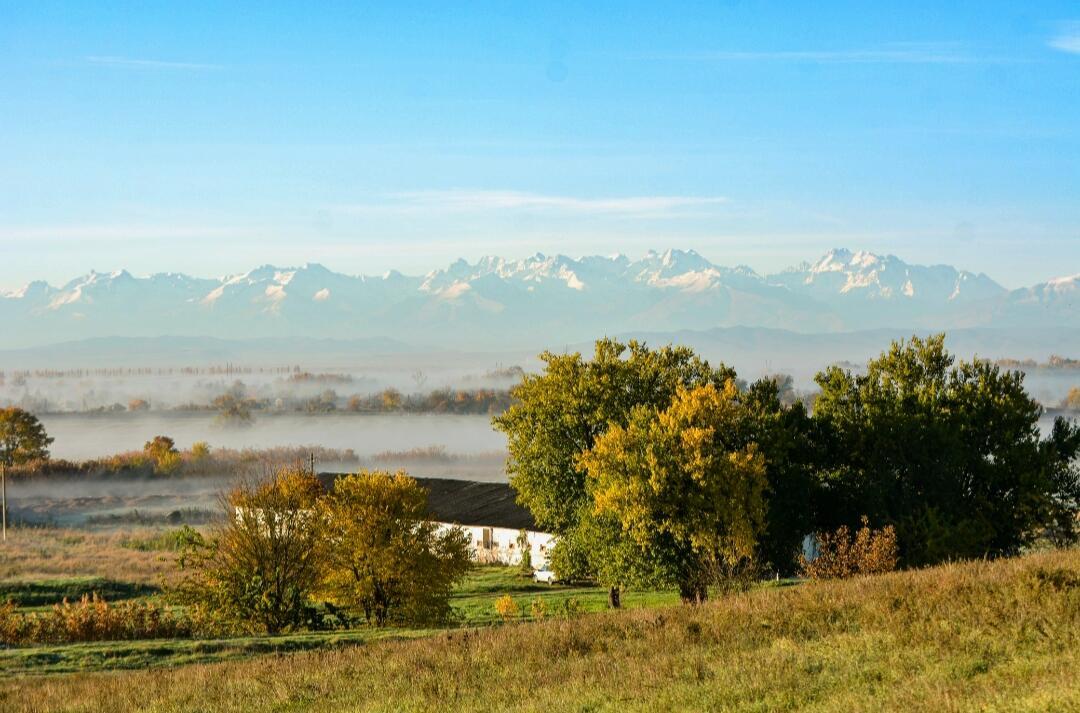 НЕБО, ГОРЫ И ТУМАН...