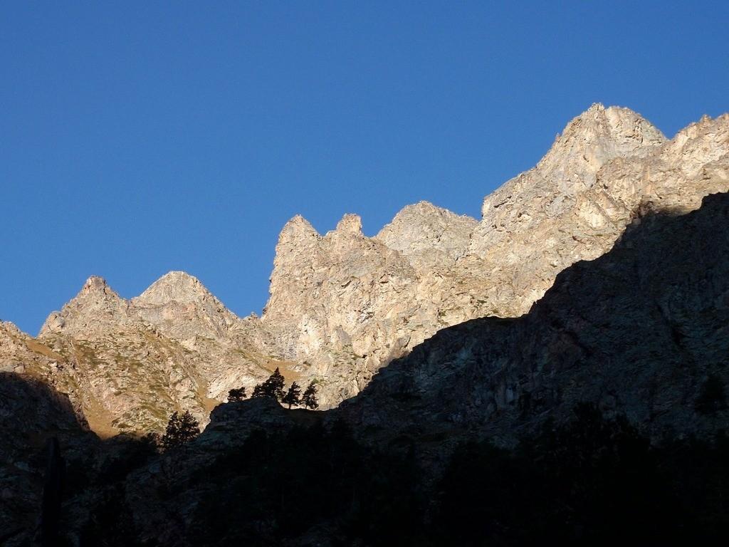 СВЕТ И ТЕНЬ