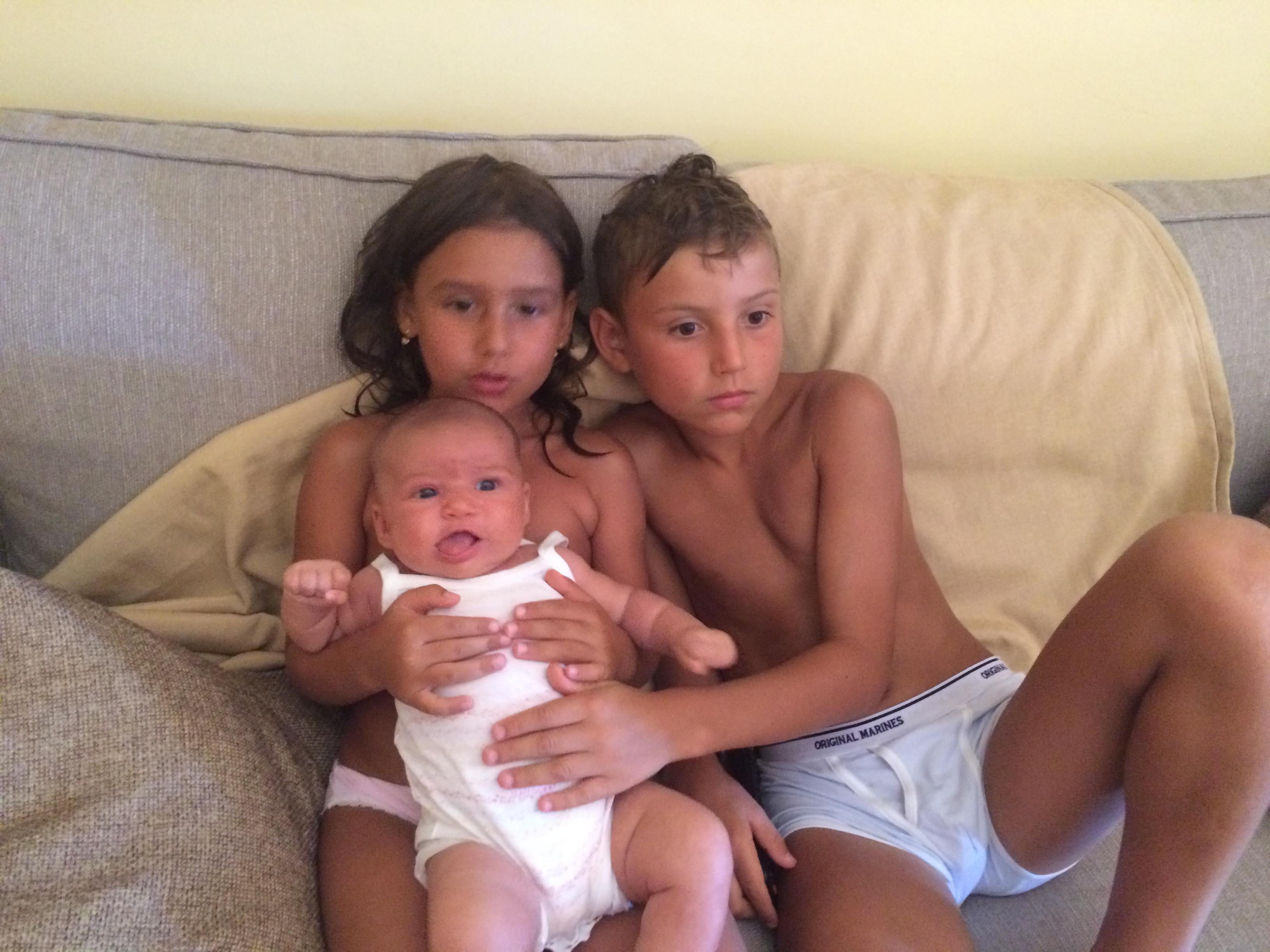 Младшая сестрёнка