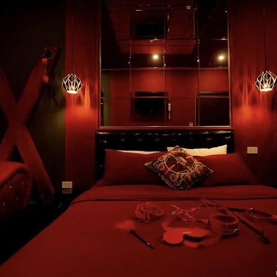 Red Room..