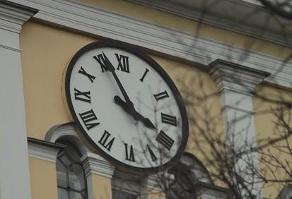 Время