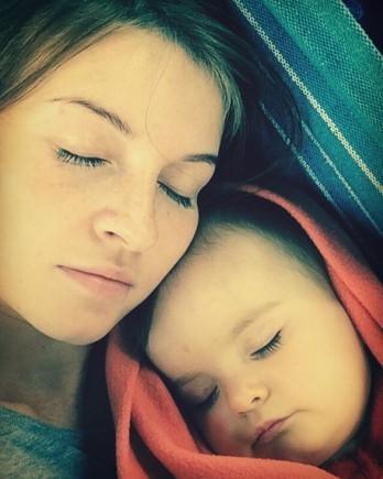 Я вдруг родился в муках одночасья..