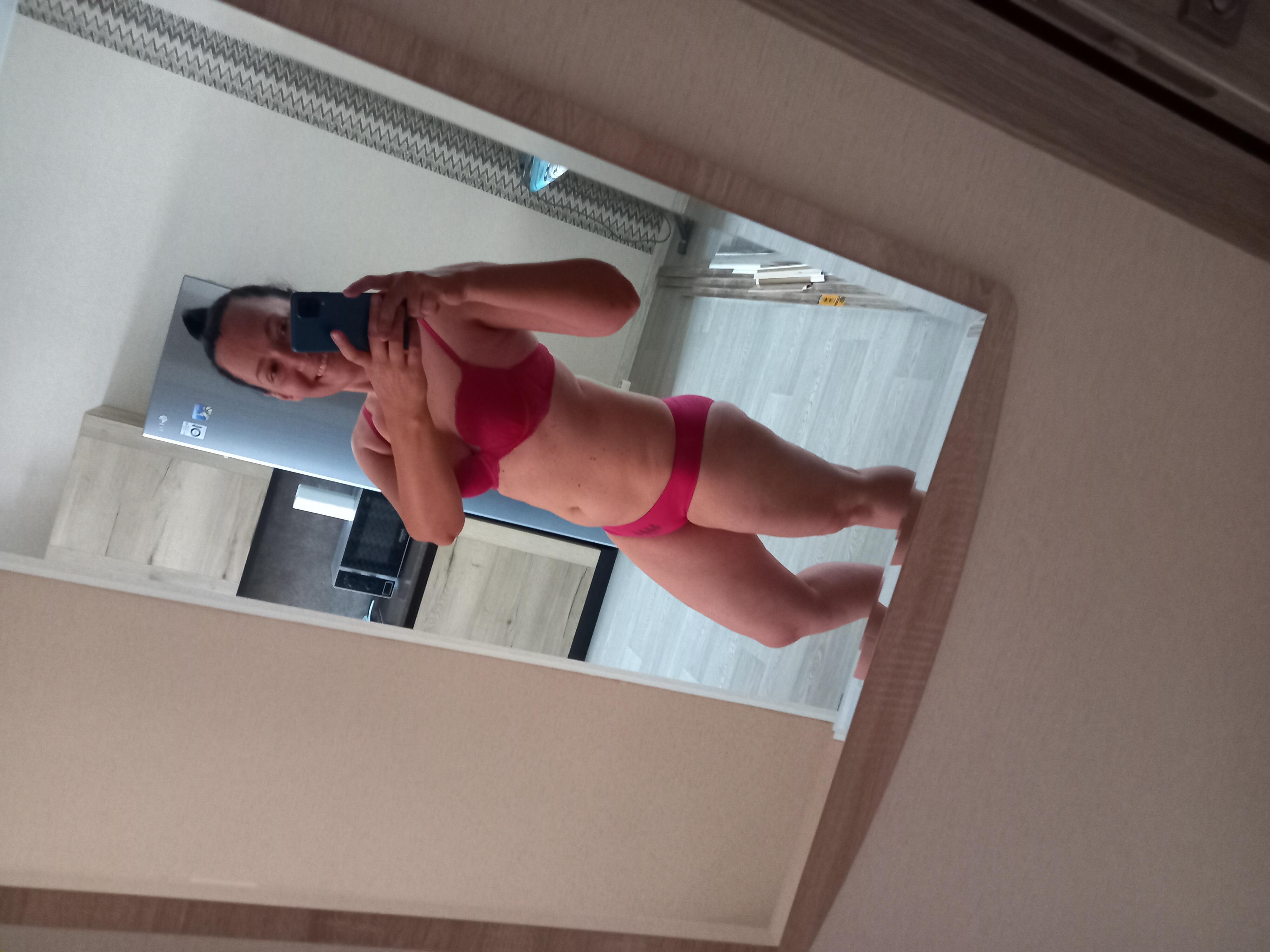 Я люблю и волейбол, и бадминтон