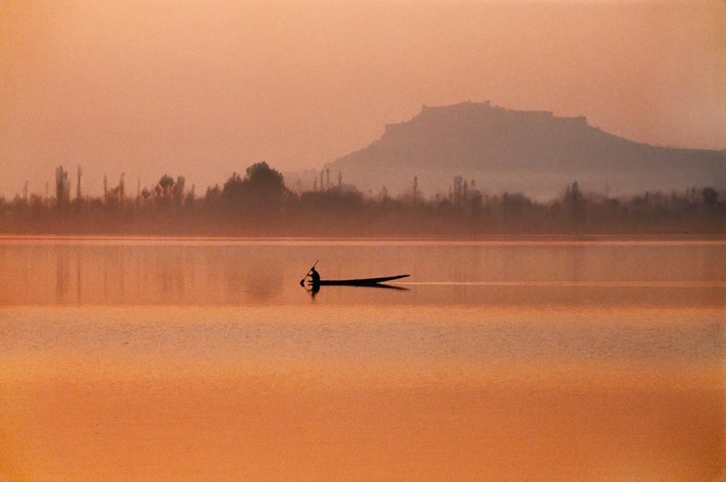 ЕДИН (НЕМНОЖКО МИСТИКИ )