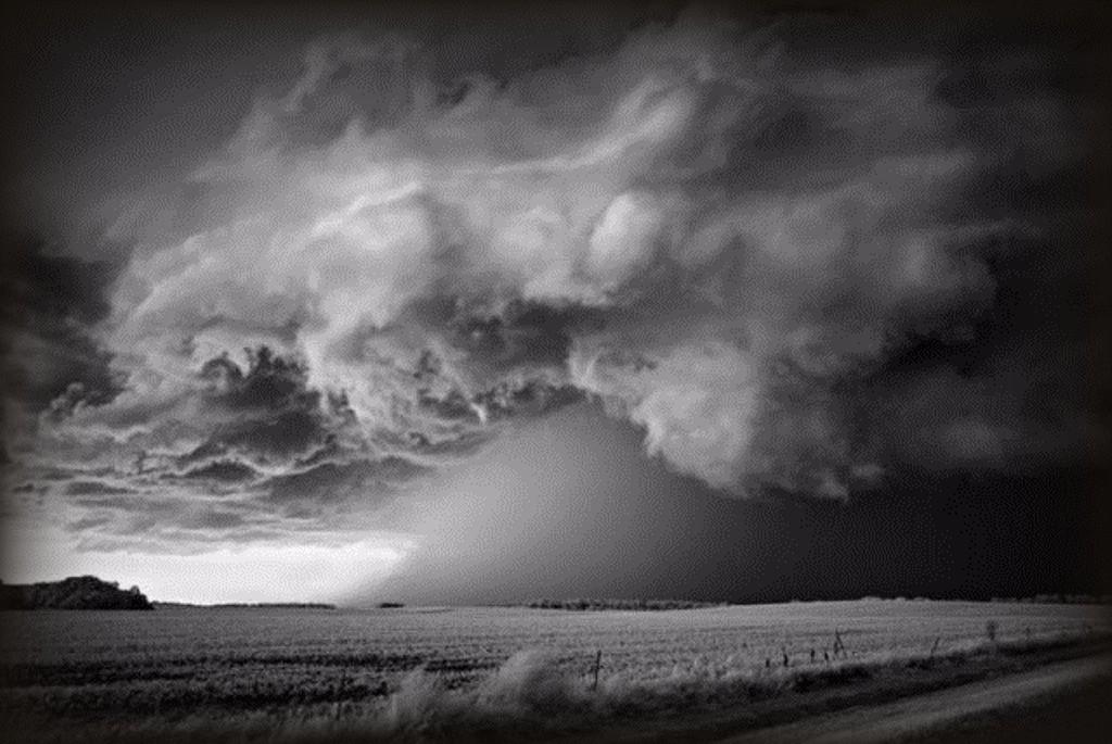 Гроза над полем