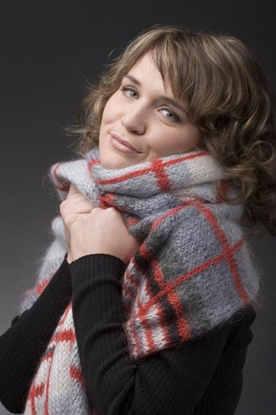 " Снежинками  покрылась".