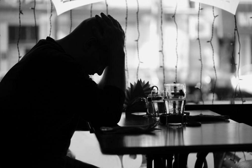 Вдвоём с одиночеством, автор Геннадий Антонов