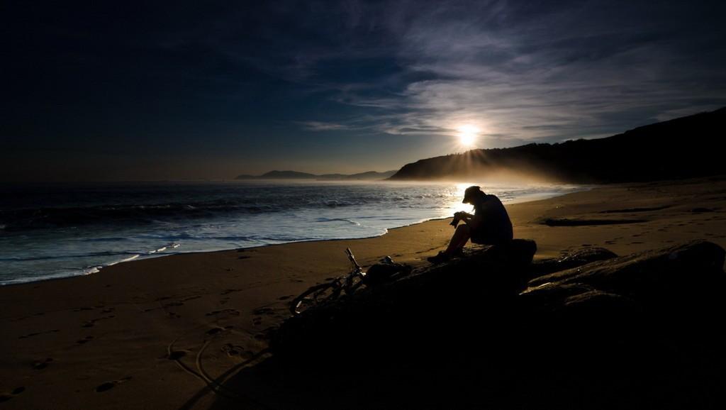 Я одиночество боготворю