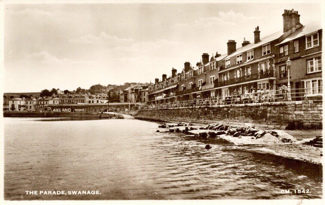 По книге "Возвратиться в Россию- стихами". 200 поэтов эмигрантов: Антология. 