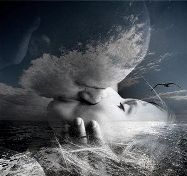 ...и вытеснула прочь Любовь всю горечь - послевкусье... Животворящим целованием до слез...