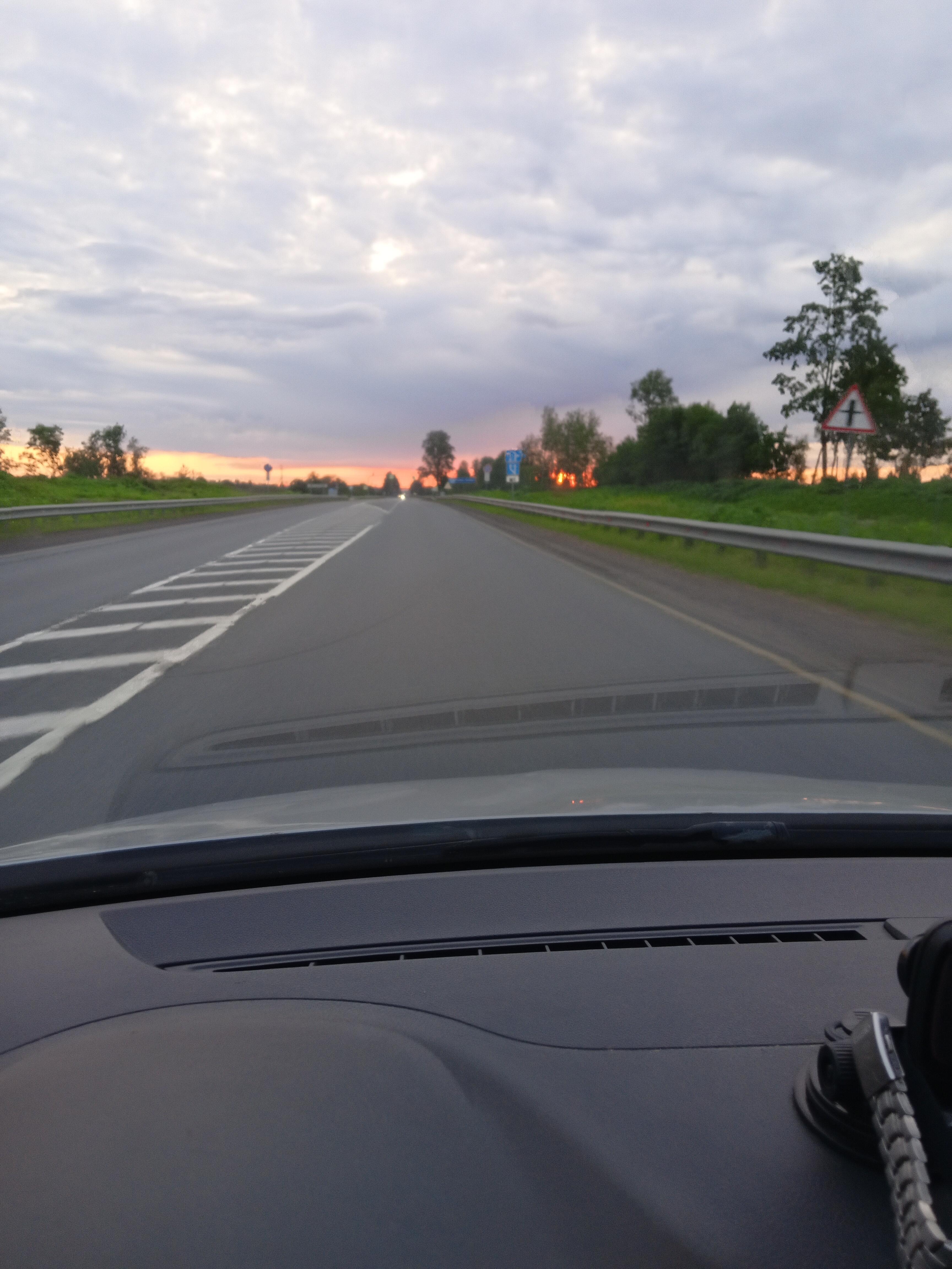 Рассвет над Киевской дорогой