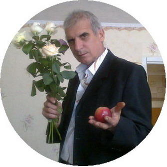 Яблоко на ладони