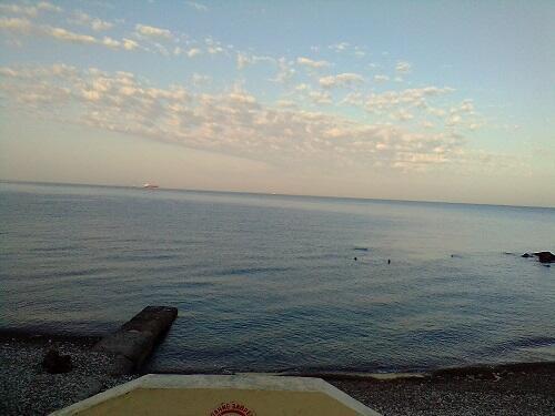 Раннее утро на берегу моря