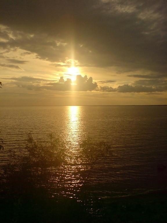 Задёрнул месяц шторку - занавеску