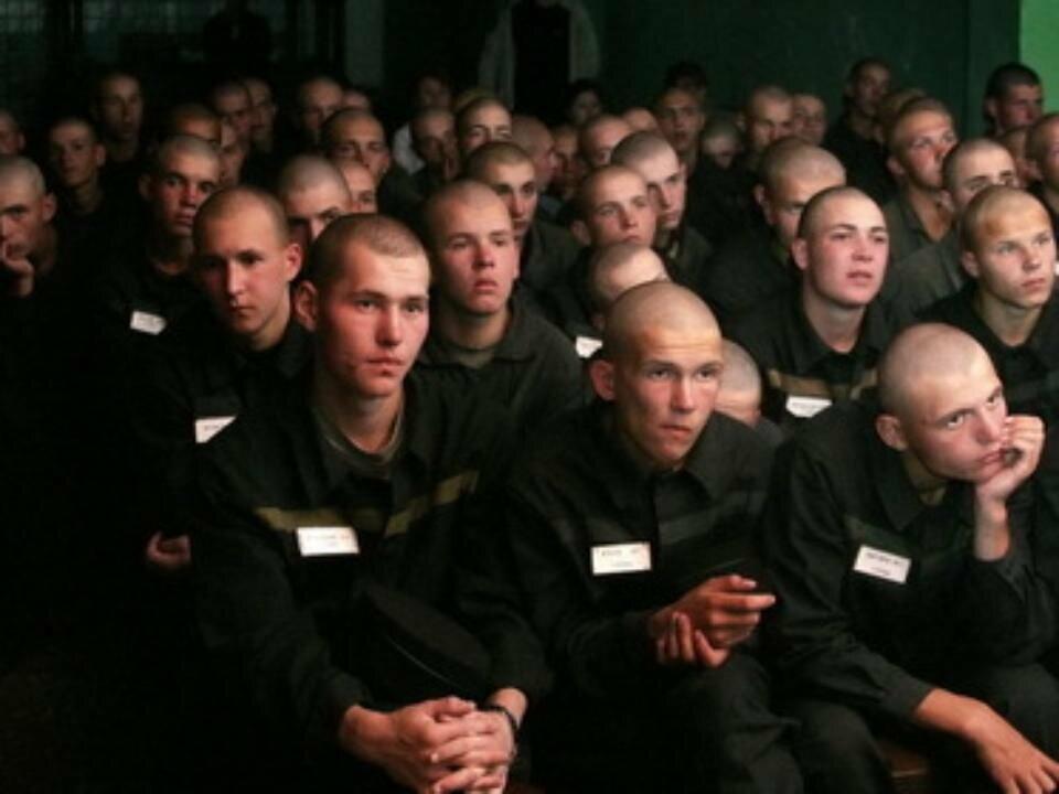 Поют о нарах, те кто не сидел