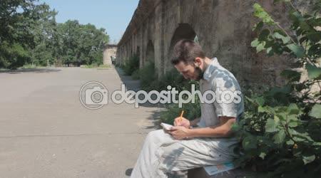 Легко рождаются стихи