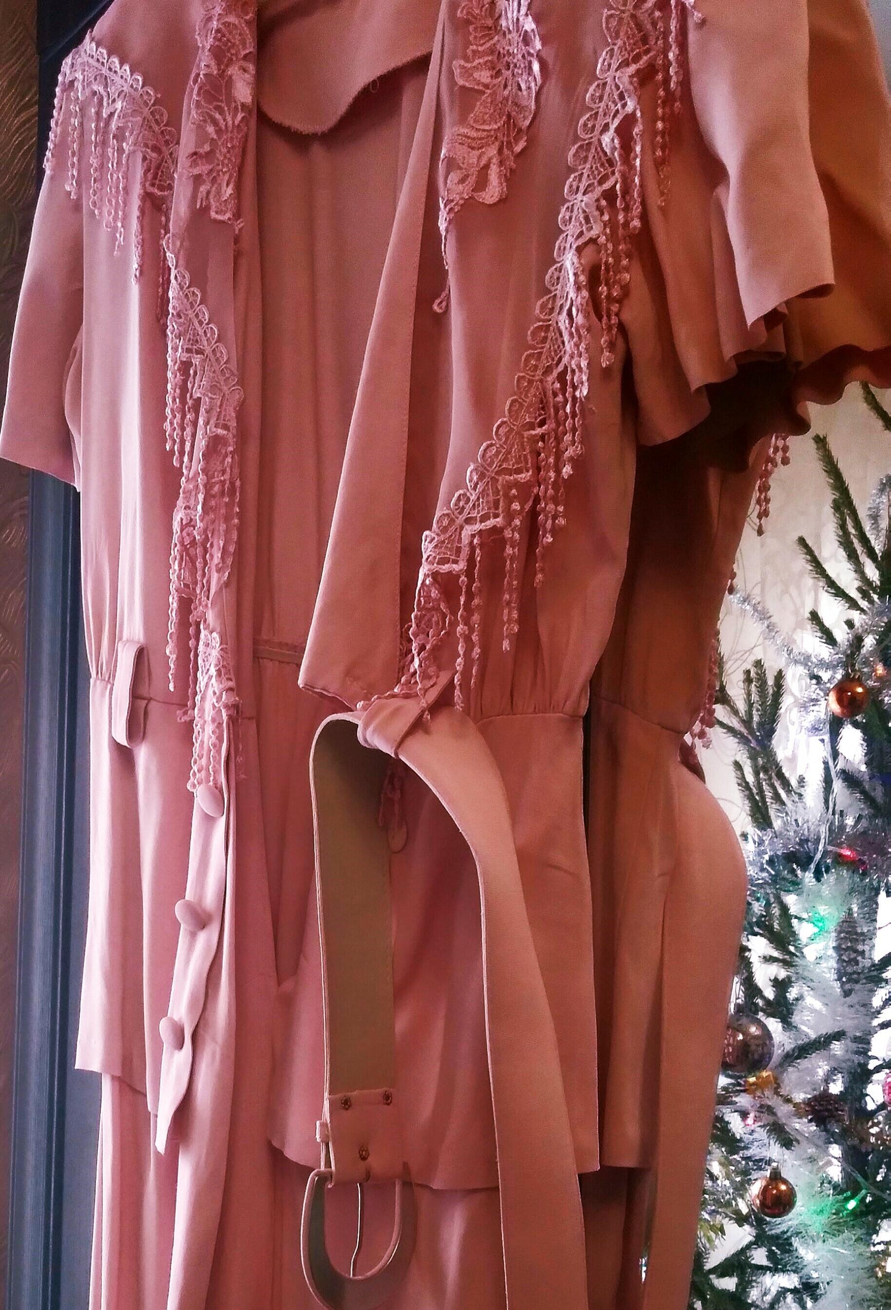 Сказка о розовом платье с перламутровыми пуговками