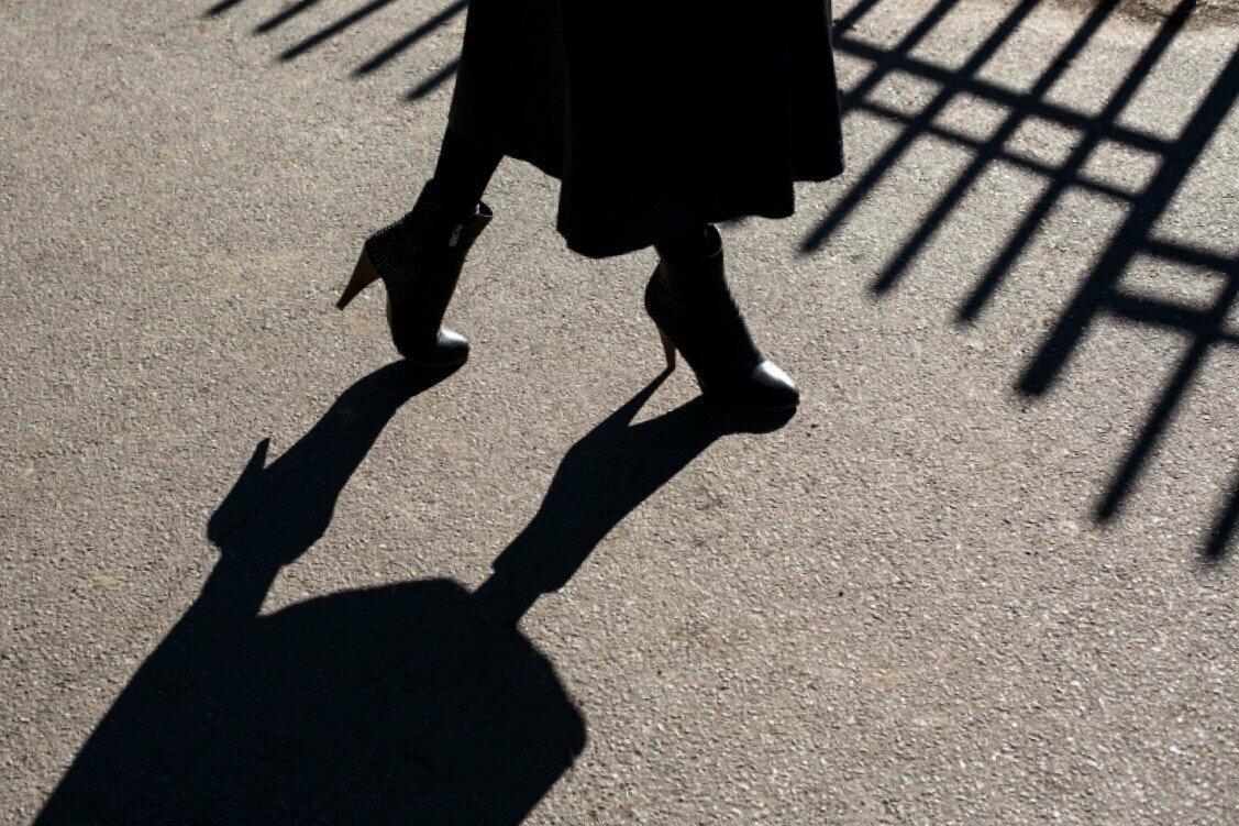 ВСЁ ЗА МНОЮ ПОВТОРЯЕТ