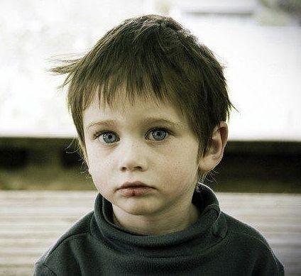 Малой… всё ждал… домой… отца…